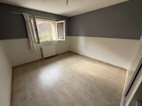 Maison T5 avec jardin - SMARVES 