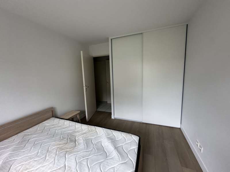Appartement T2 bis meublé avec jardin et parking 