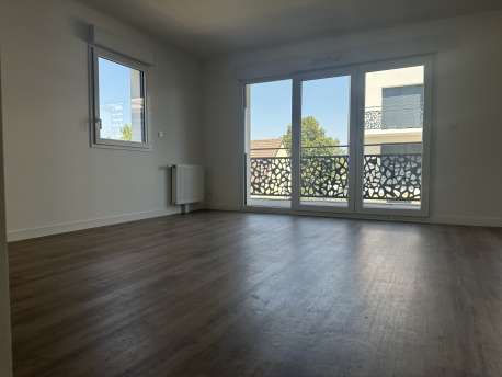 Appartement T3 avec deux parkings et terrasse